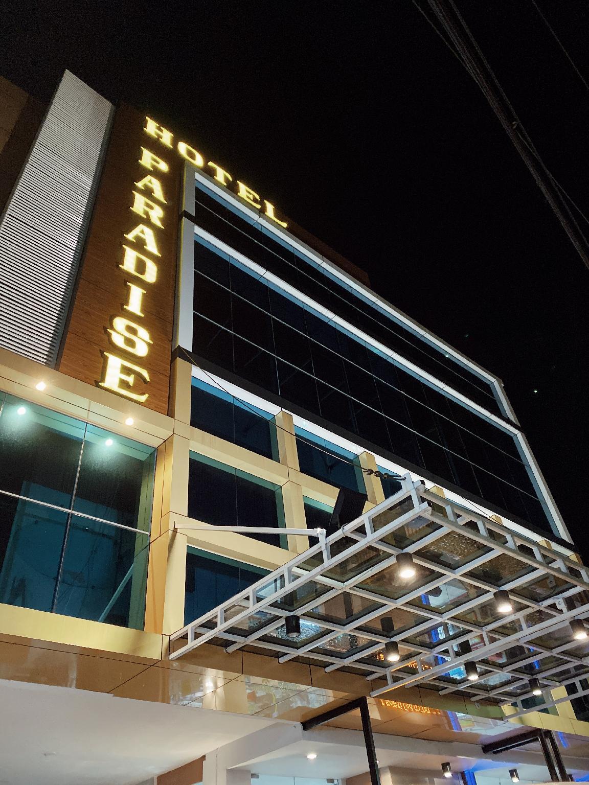 Ngoại cảnh khách sạn