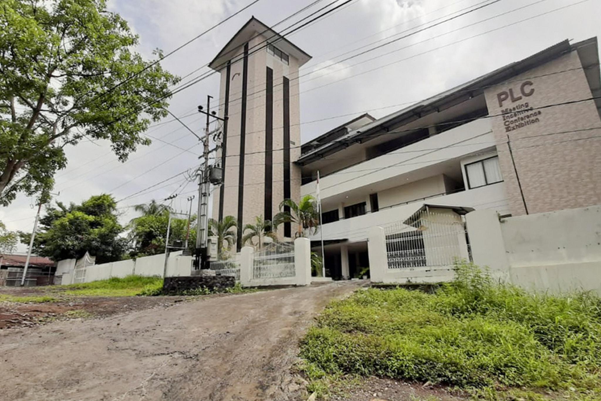 Ngoại cảnh khách sạn