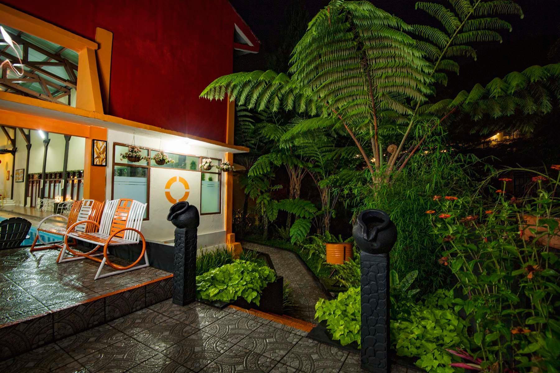 Ngoại cảnh khách sạn