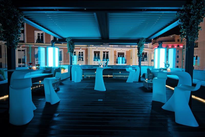 Ngoại cảnh khách sạn