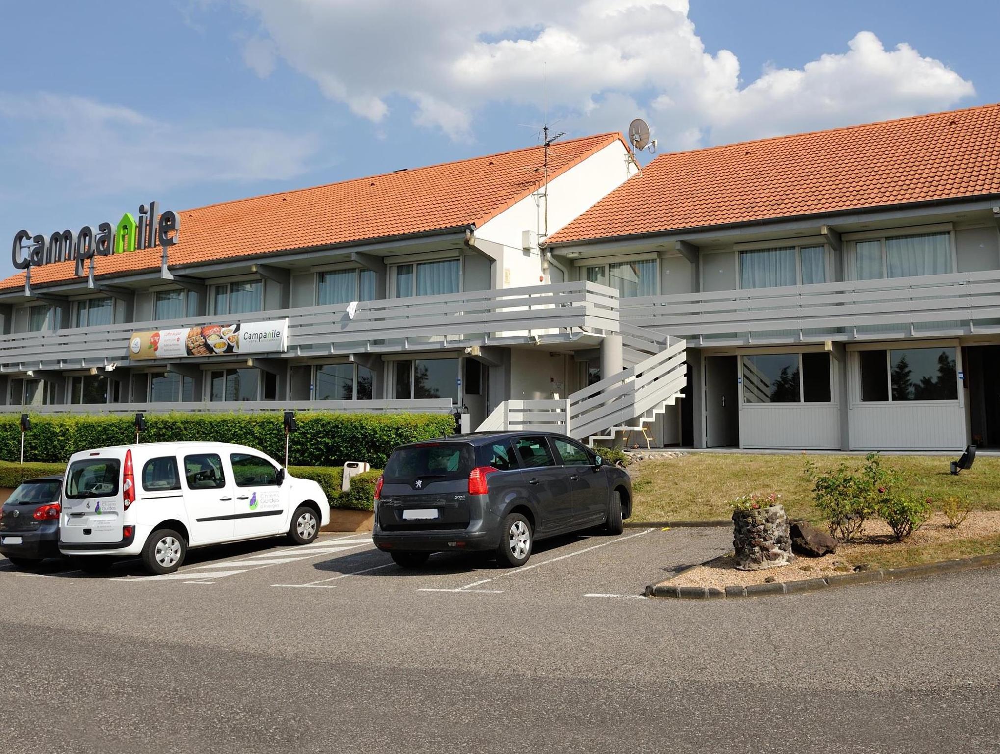 Ngoại cảnh khách sạn