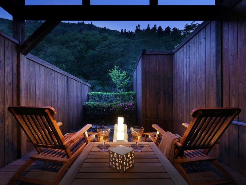 Bồn tắm nước nóng