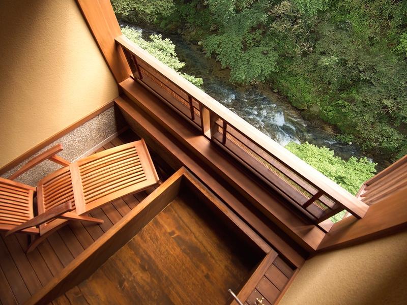 Bồn tắm nước nóng