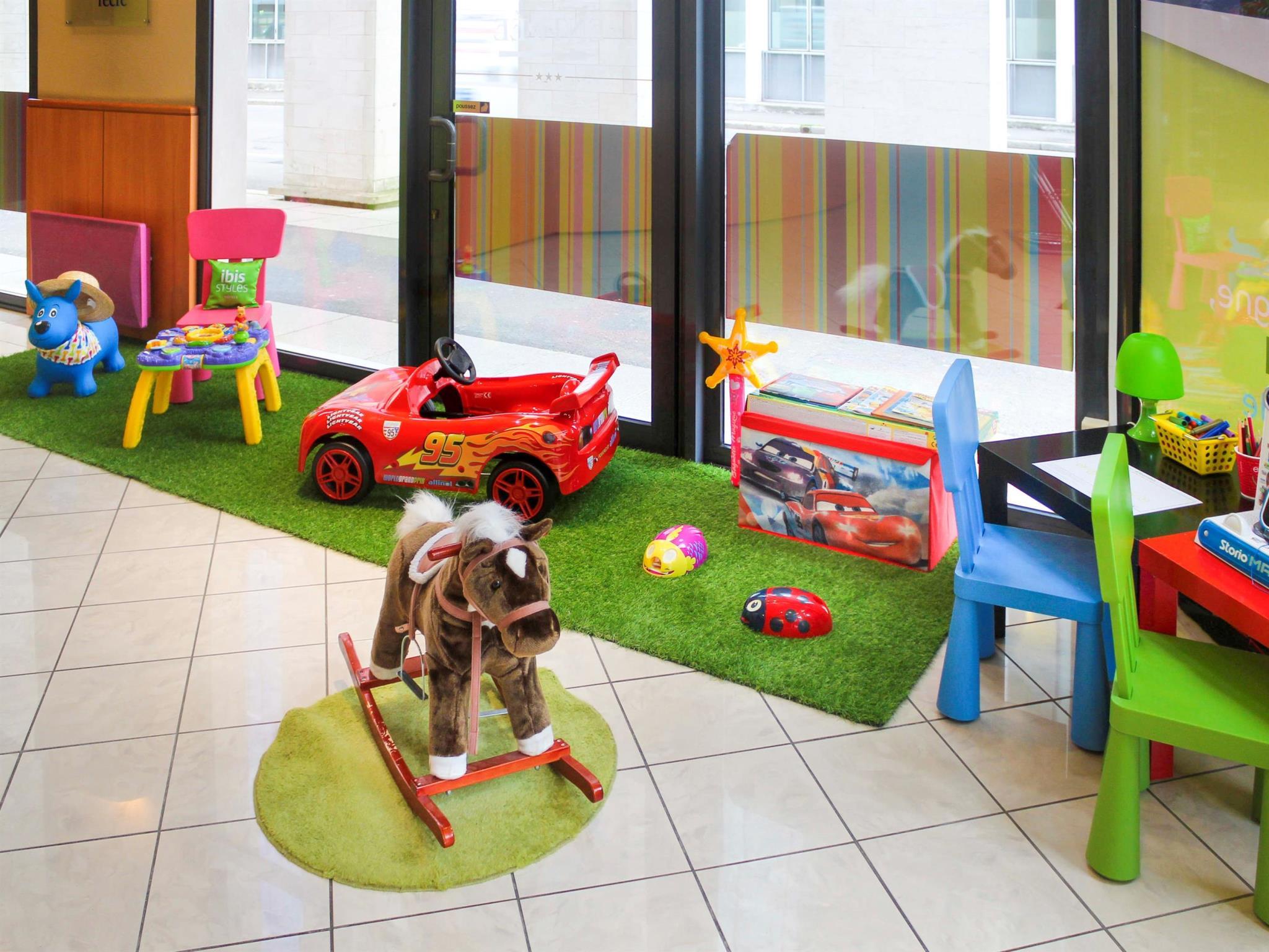 Khu vui chơi trẻ em