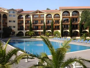 Ngoại cảnh khách sạn