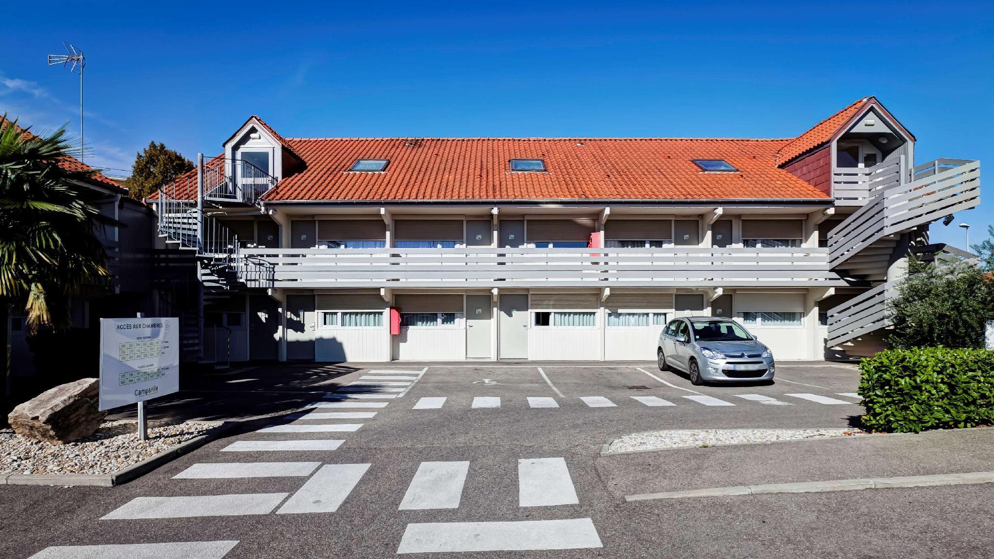 Ngoại cảnh khách sạn