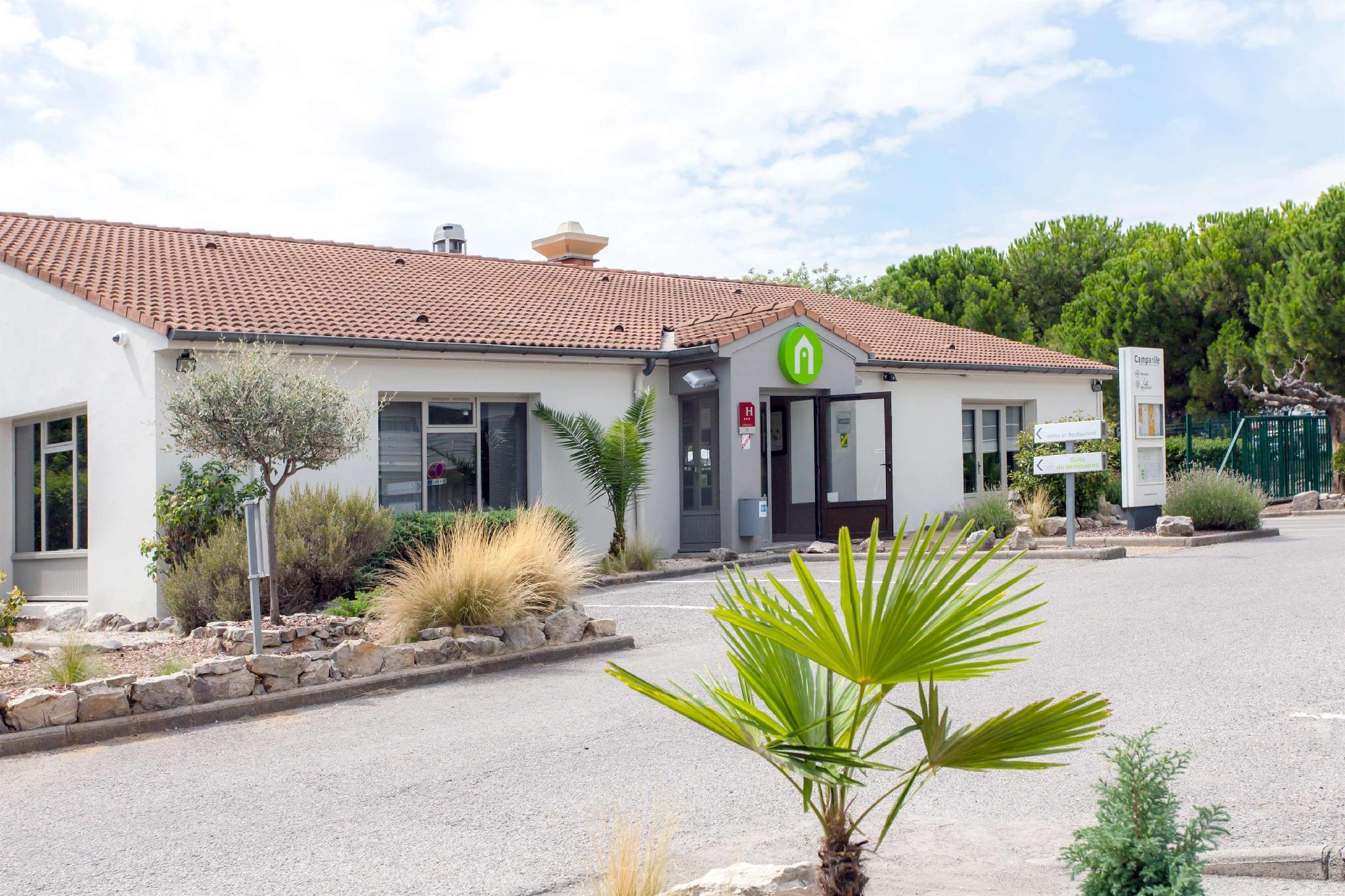 Ngoại cảnh khách sạn