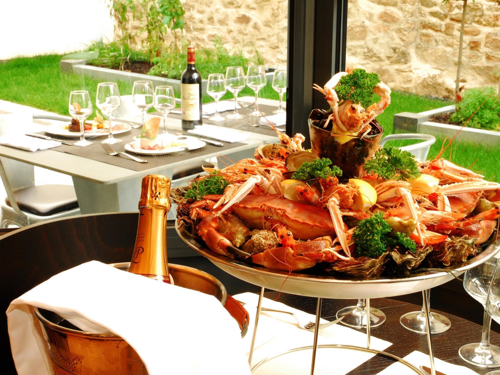 Đồ ăn và thức uống