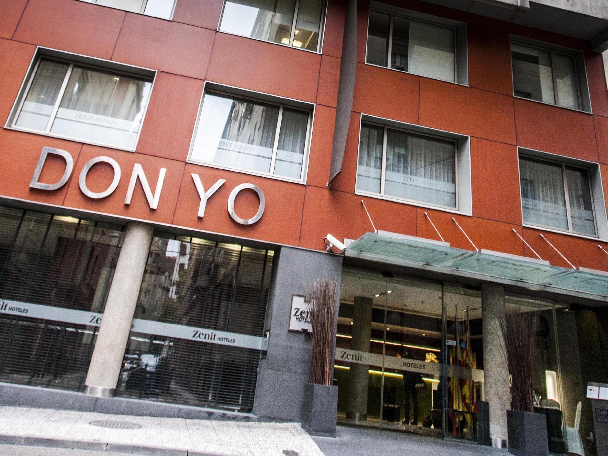 Ngoại cảnh khách sạn