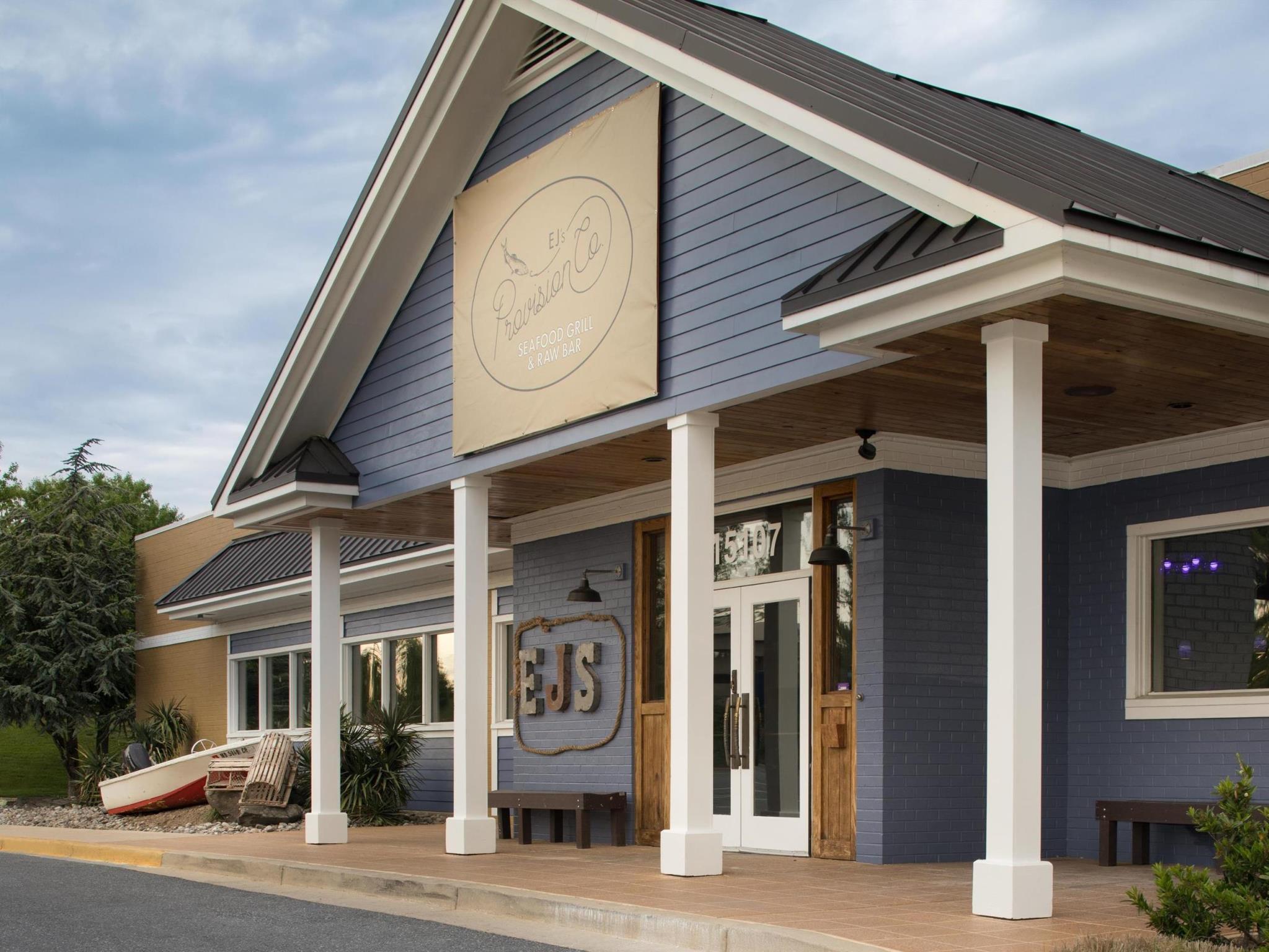 Ngoại cảnh khách sạn