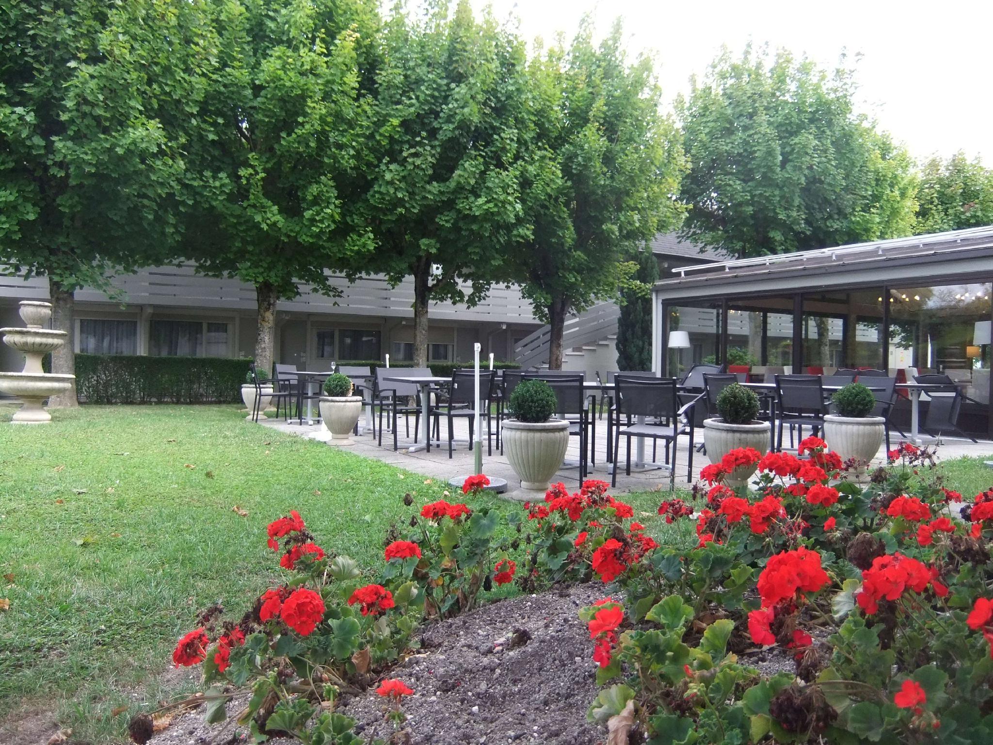 Ngoại cảnh khách sạn