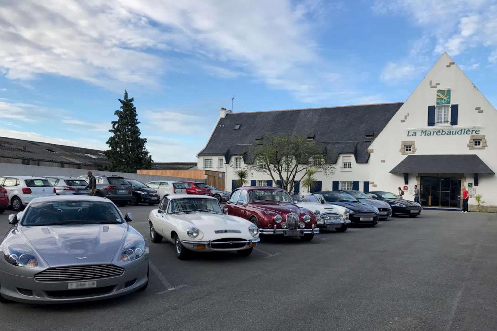 Ngoại cảnh khách sạn