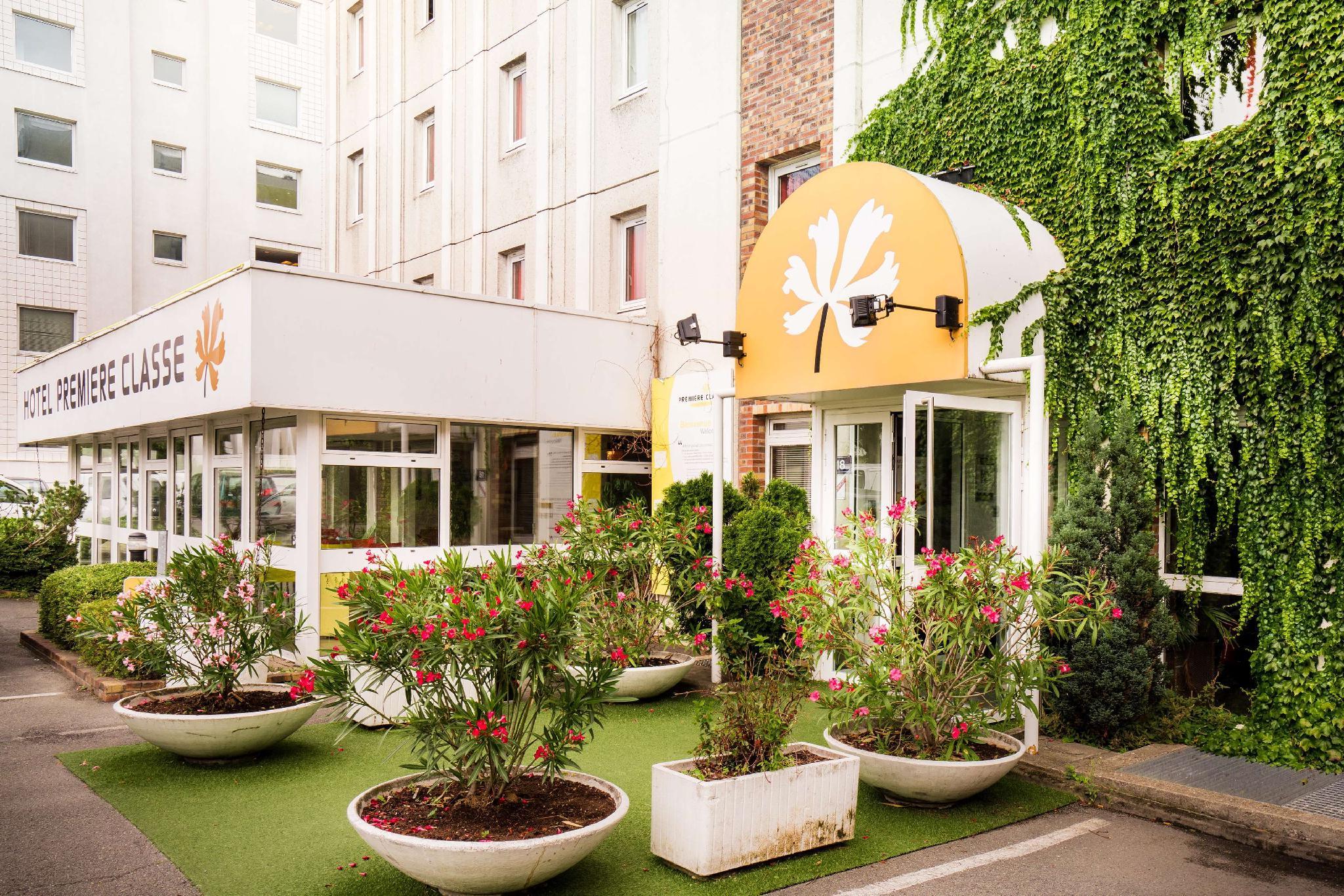 Ngoại cảnh khách sạn