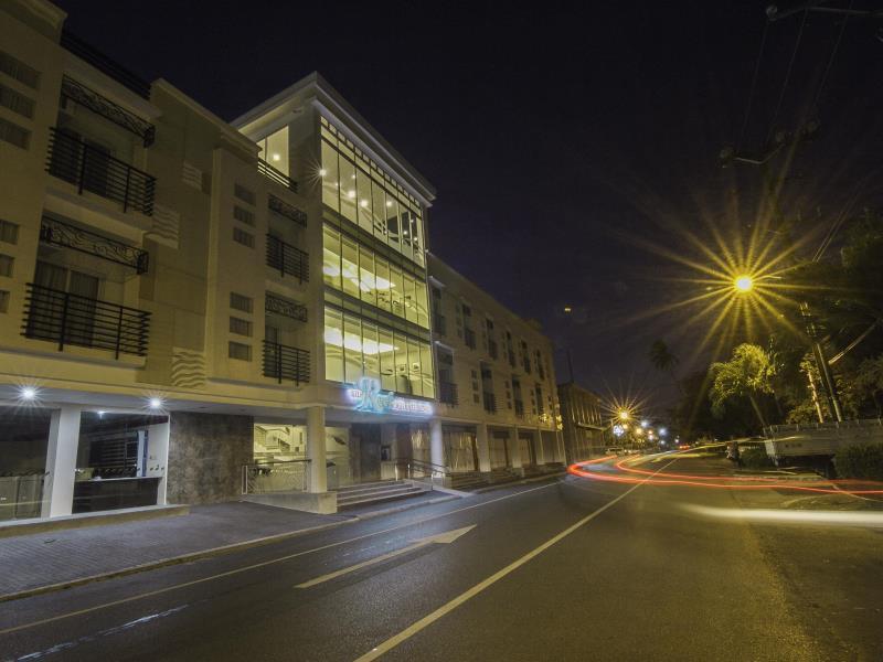 Ngoại cảnh khách sạn