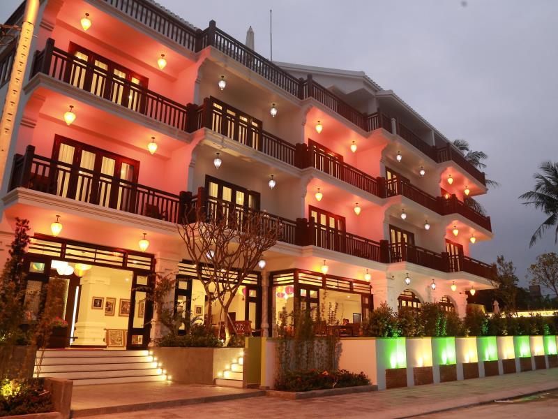 Ngoại cảnh khách sạn