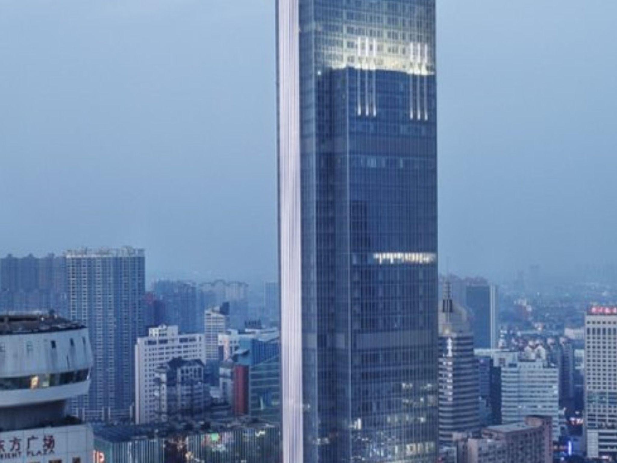 Ngoại cảnh khách sạn