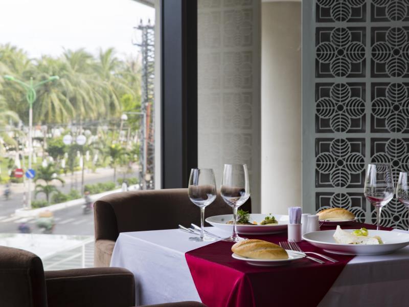 Đồ ăn và thức uống