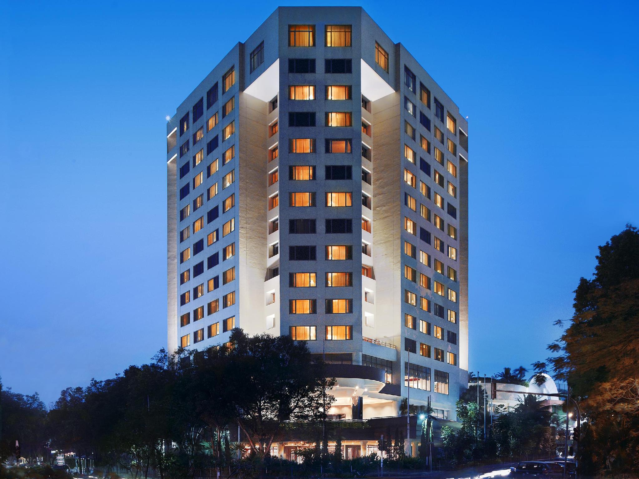 Ngoại cảnh khách sạn