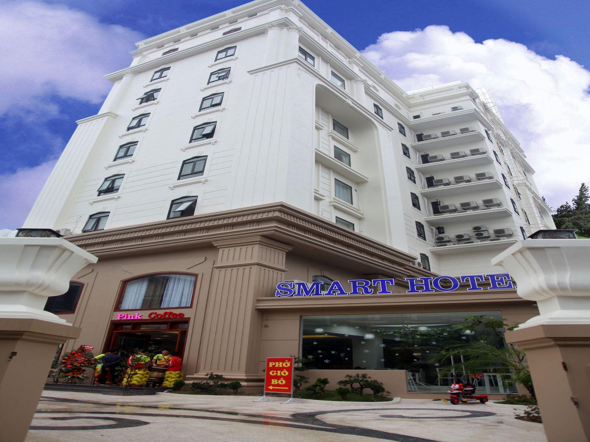 Ngoại cảnh khách sạn