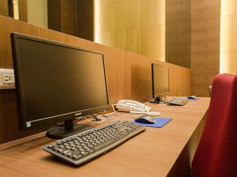 Trung tâm hội nghị