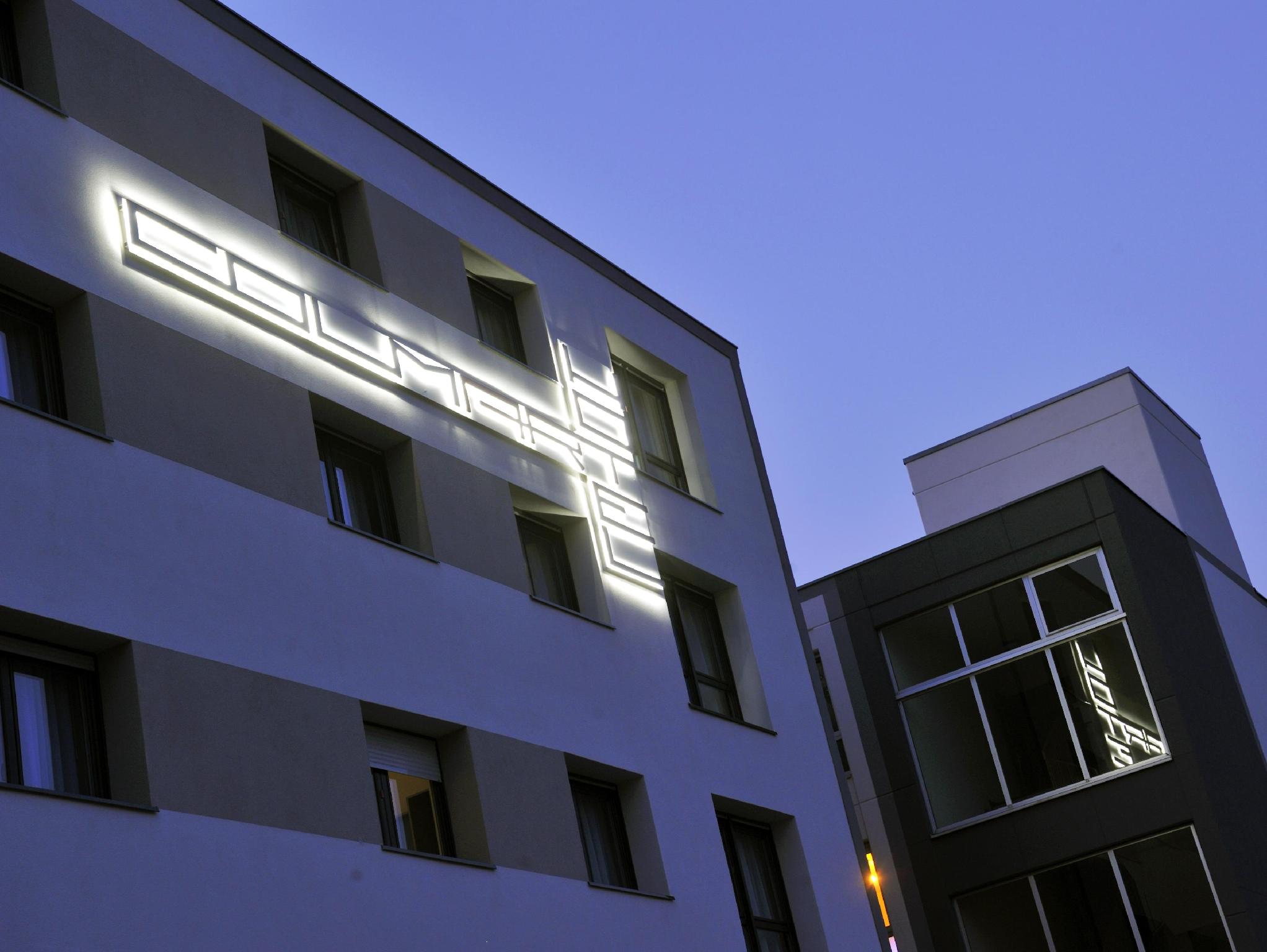 Ngoại cảnh khách sạn