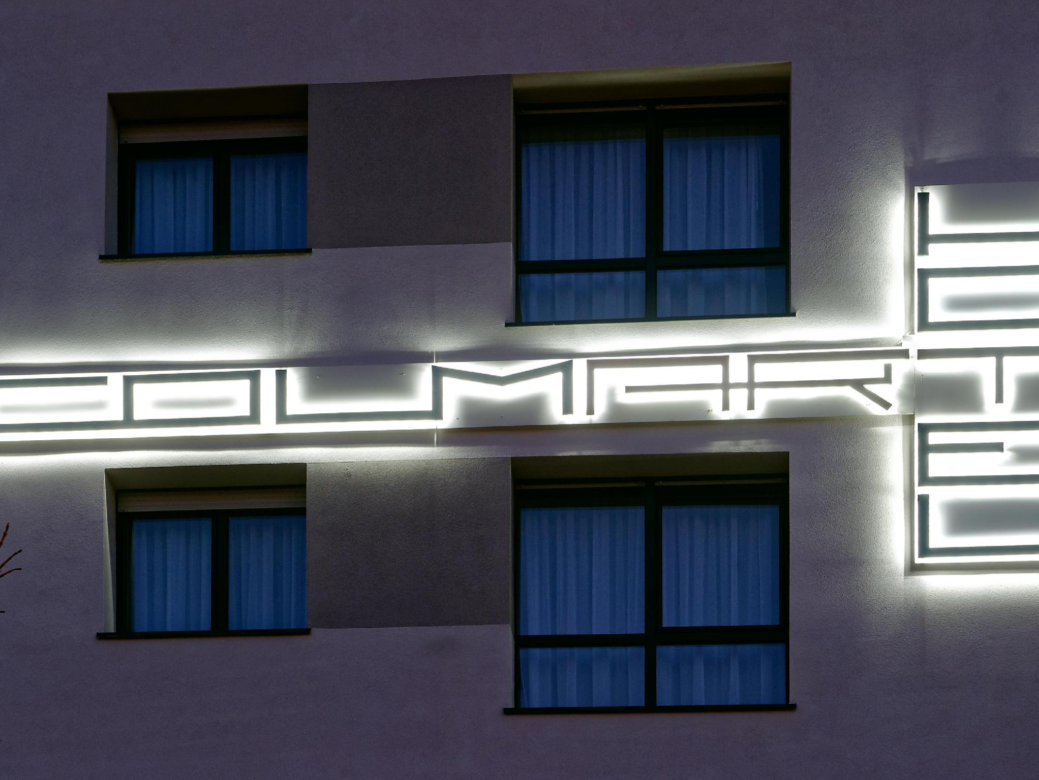 Ngoại cảnh khách sạn