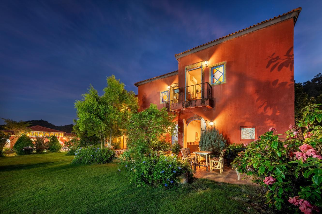 Ngoại cảnh khách sạn