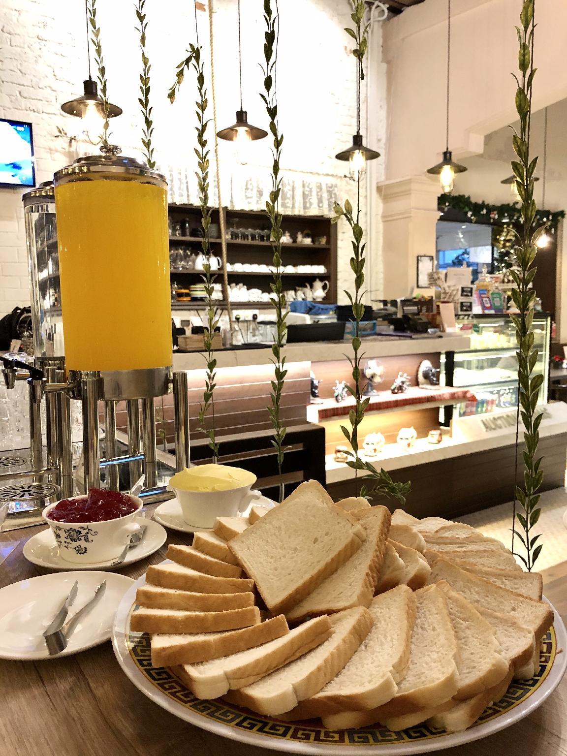 Đồ ăn và thức uống