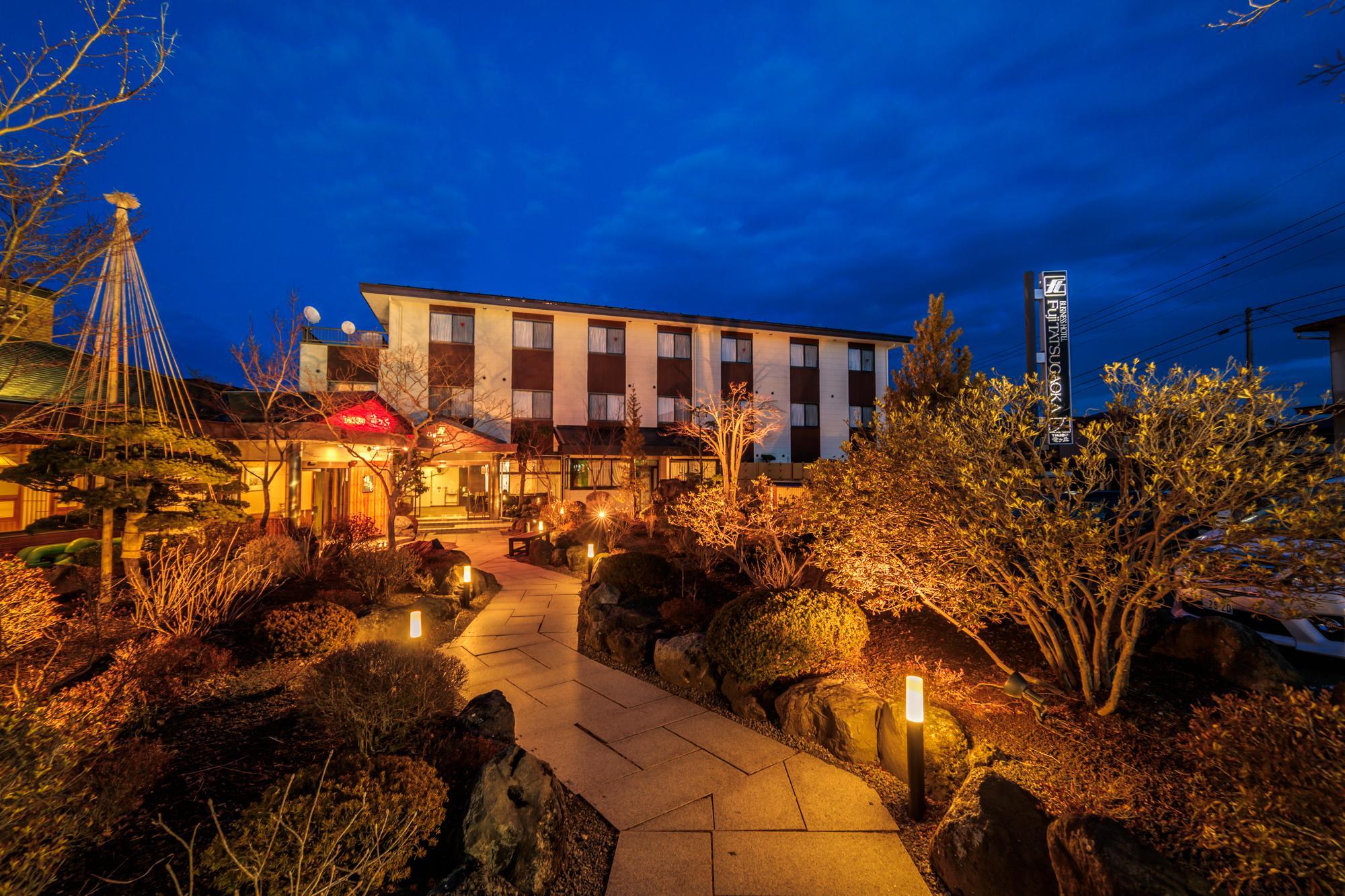 Ngoại cảnh khách sạn