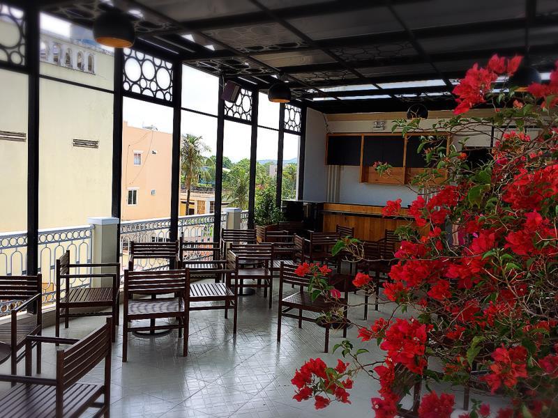 Đồ ăn và thức uống