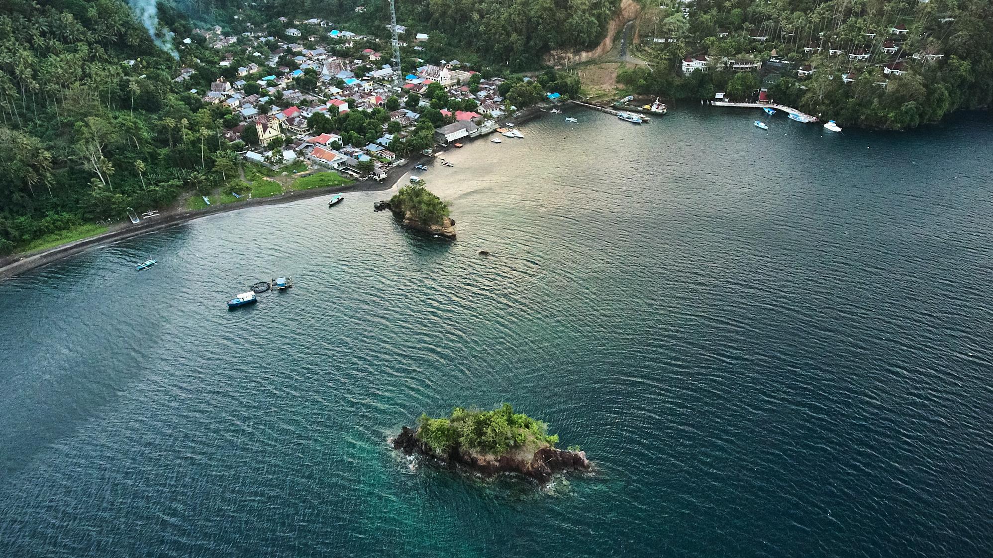 Khu vực xung quanh