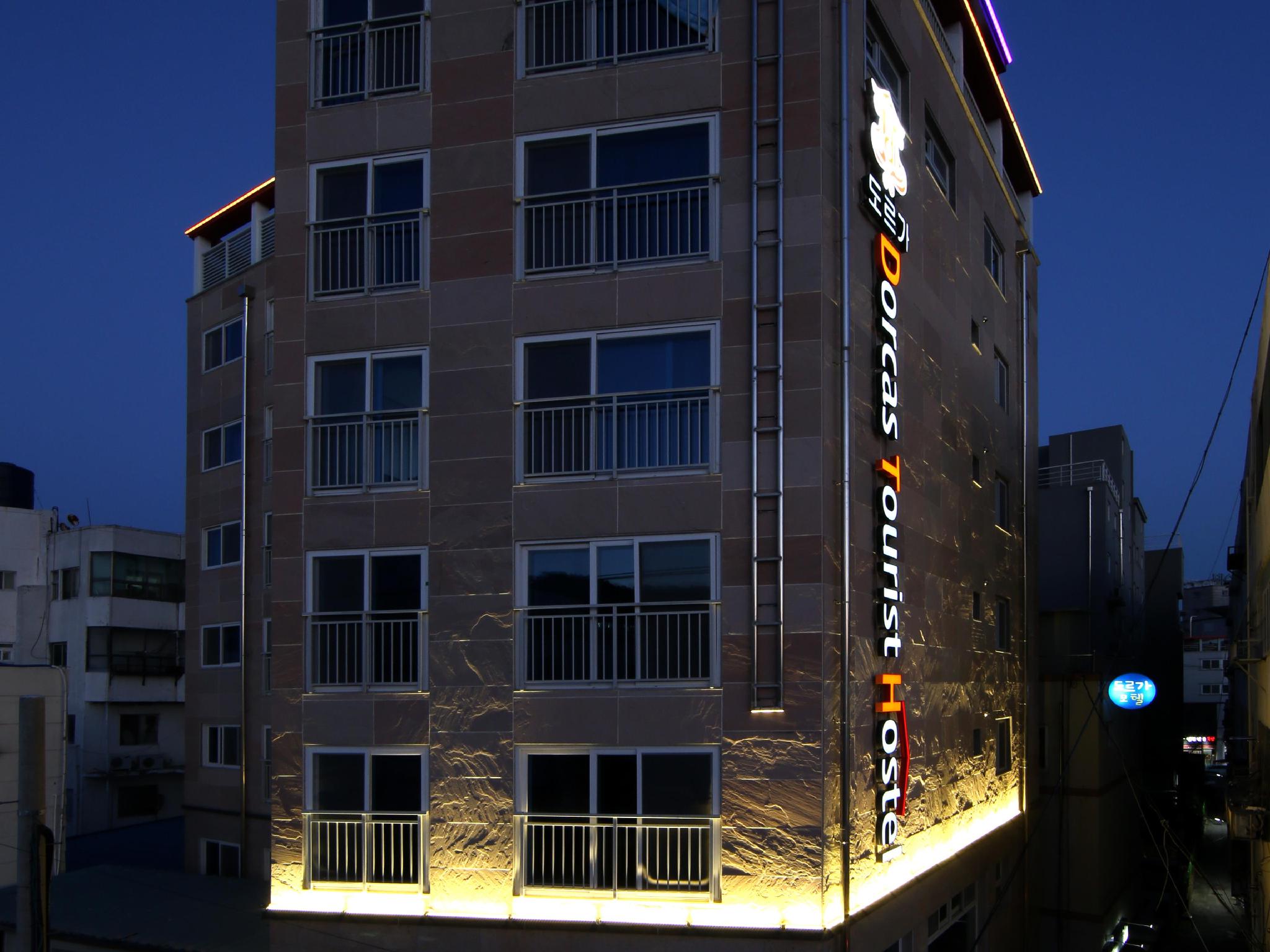 Ngoại cảnh khách sạn