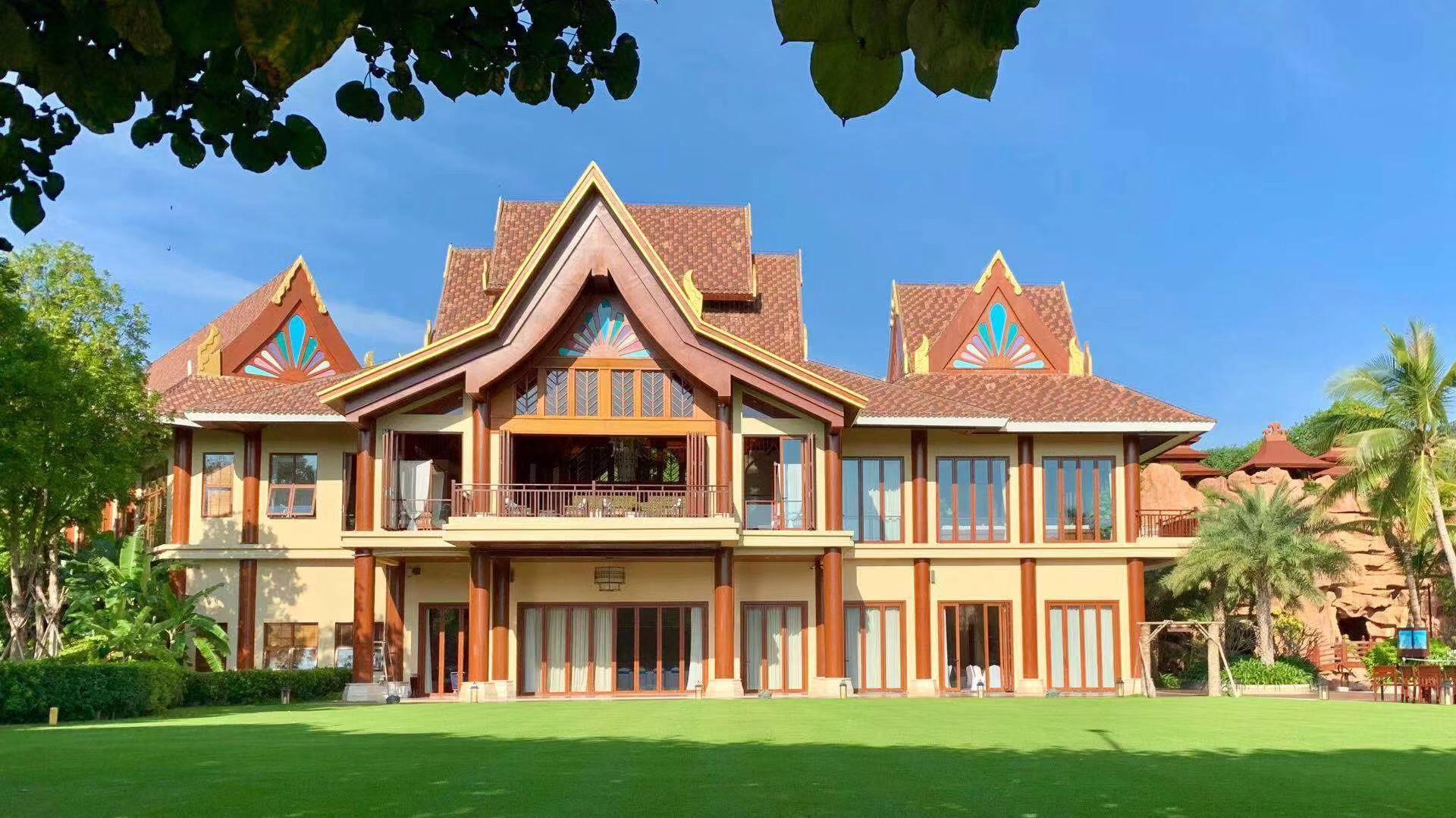 Ngoại cảnh khách sạn