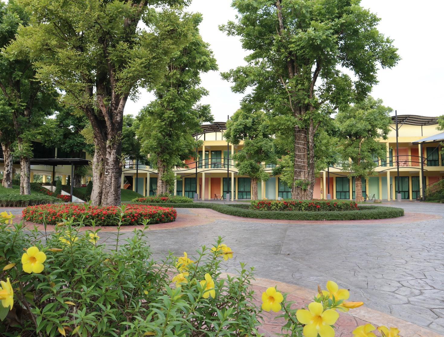 Ngoại cảnh khách sạn