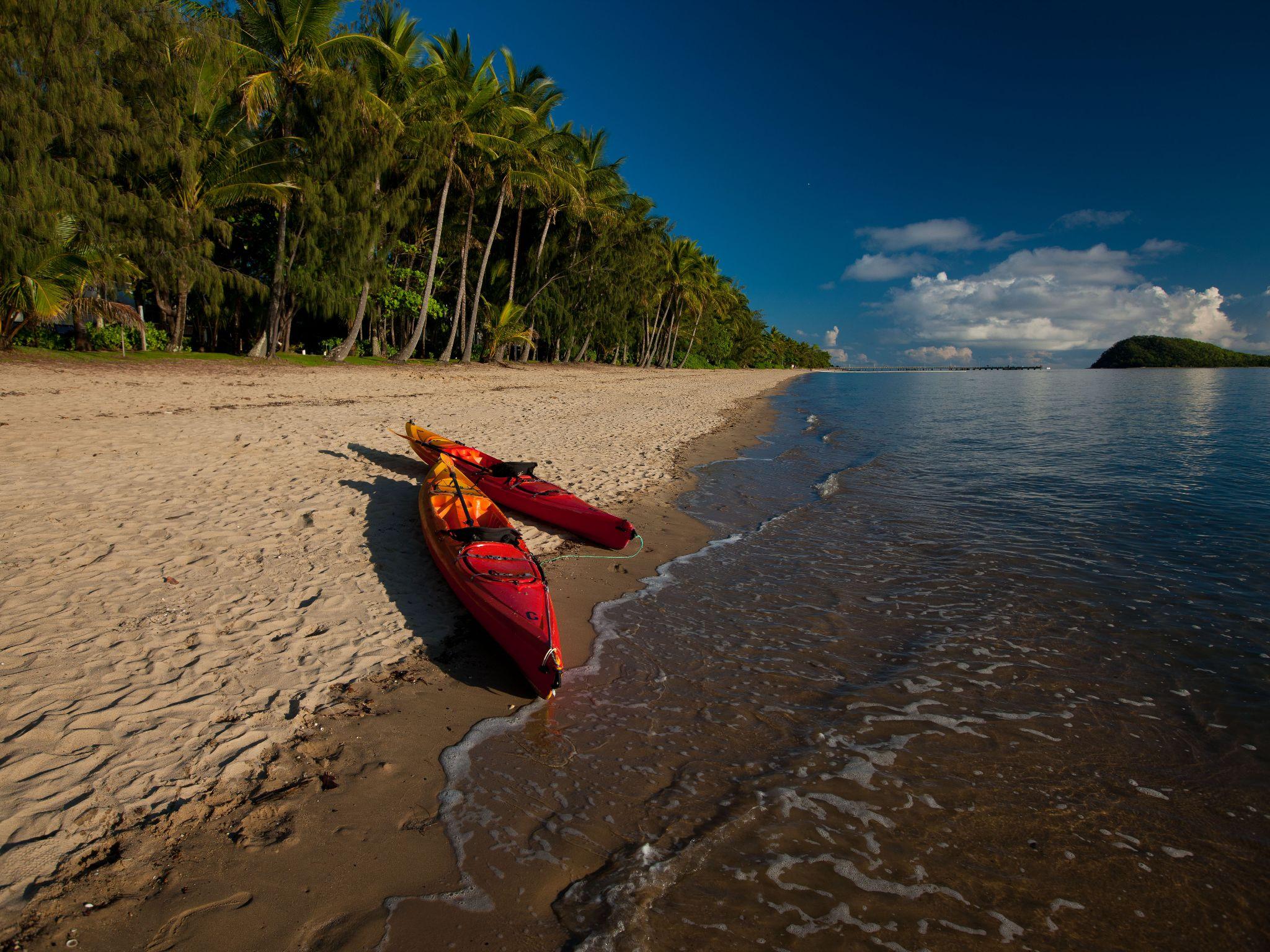 Nơi tham quan gần đây