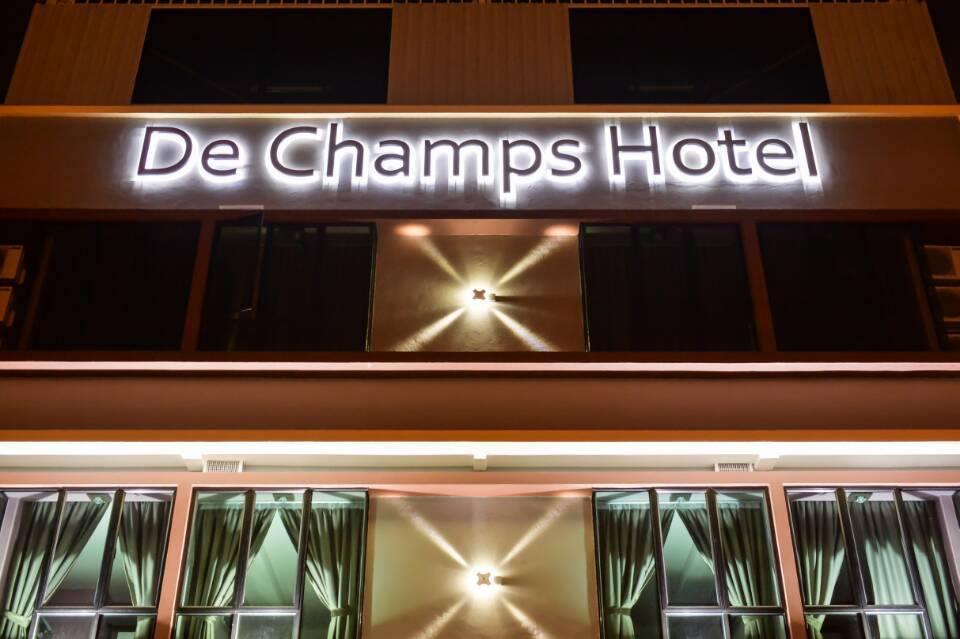 Ngoại cảnh khách sạn