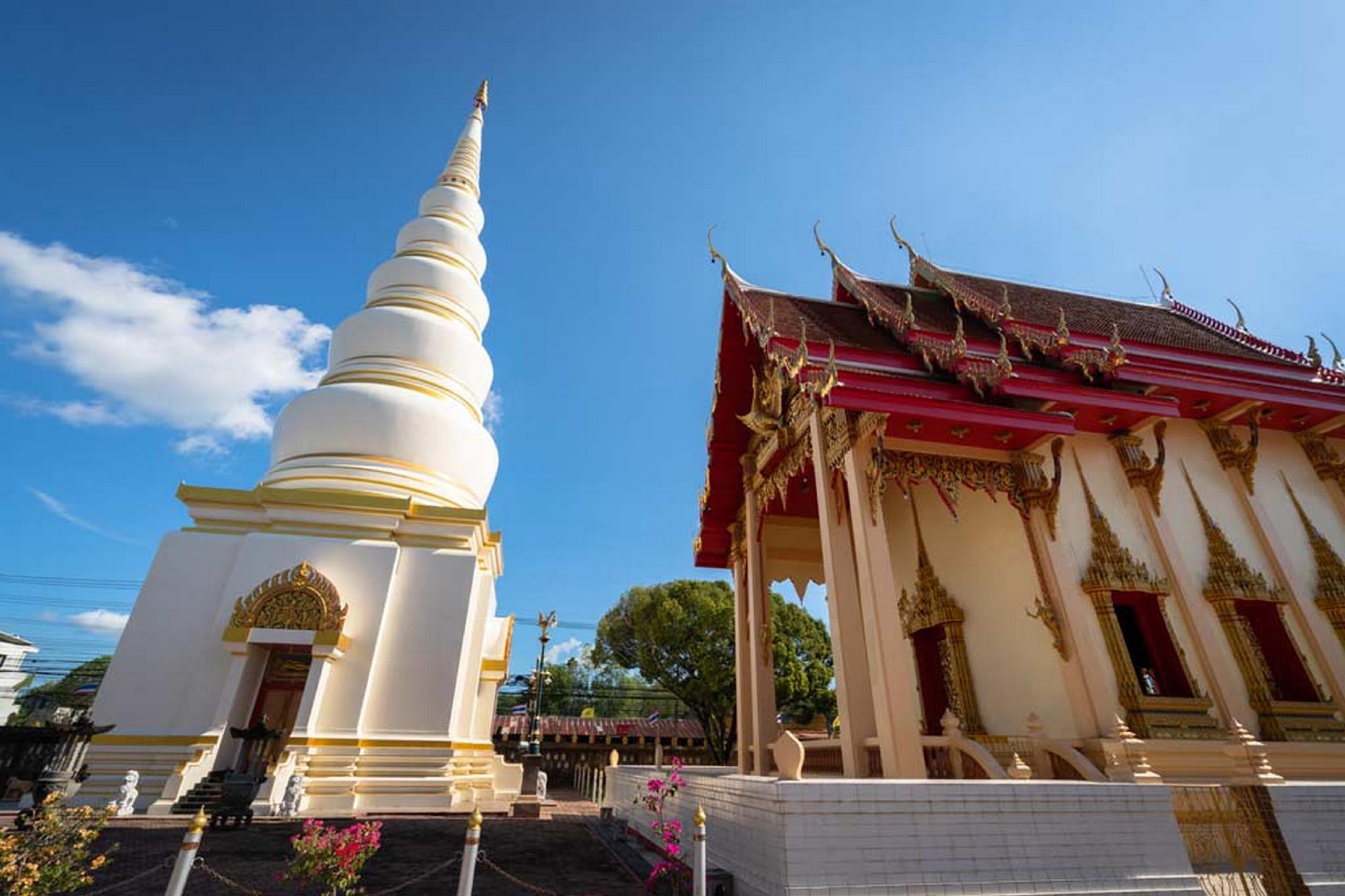 Nơi tham quan gần đây