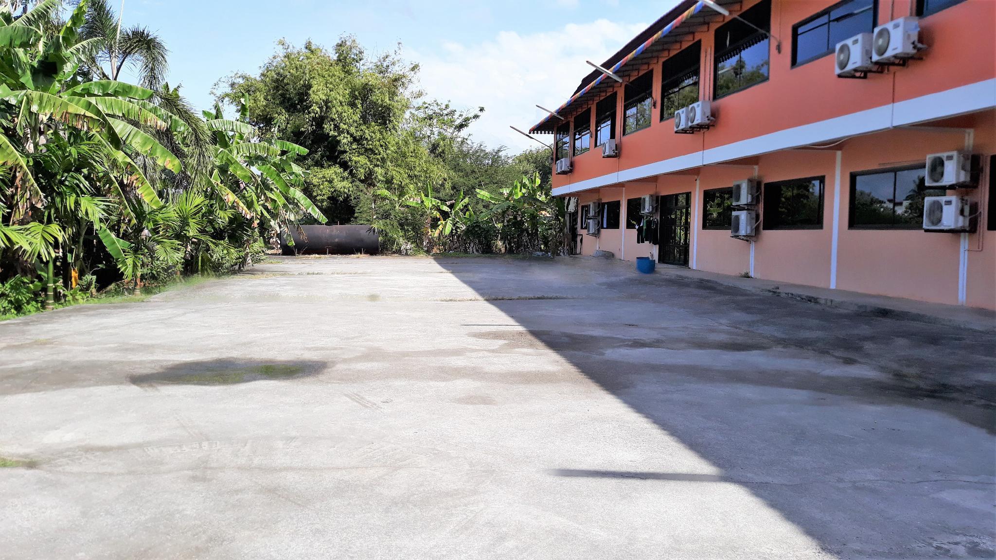 Ngoại cảnh khách sạn