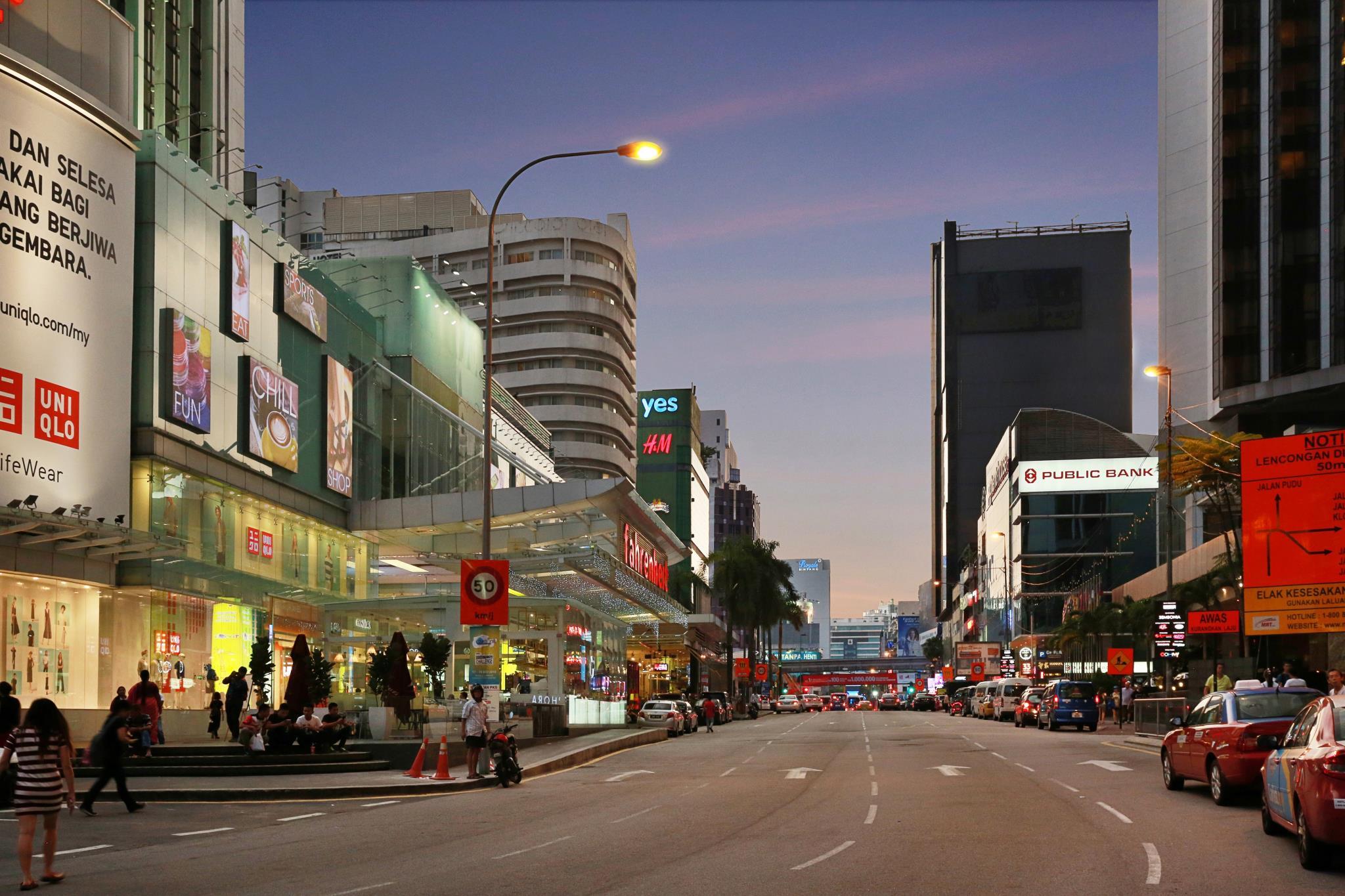 Nơi tham quan gần đây