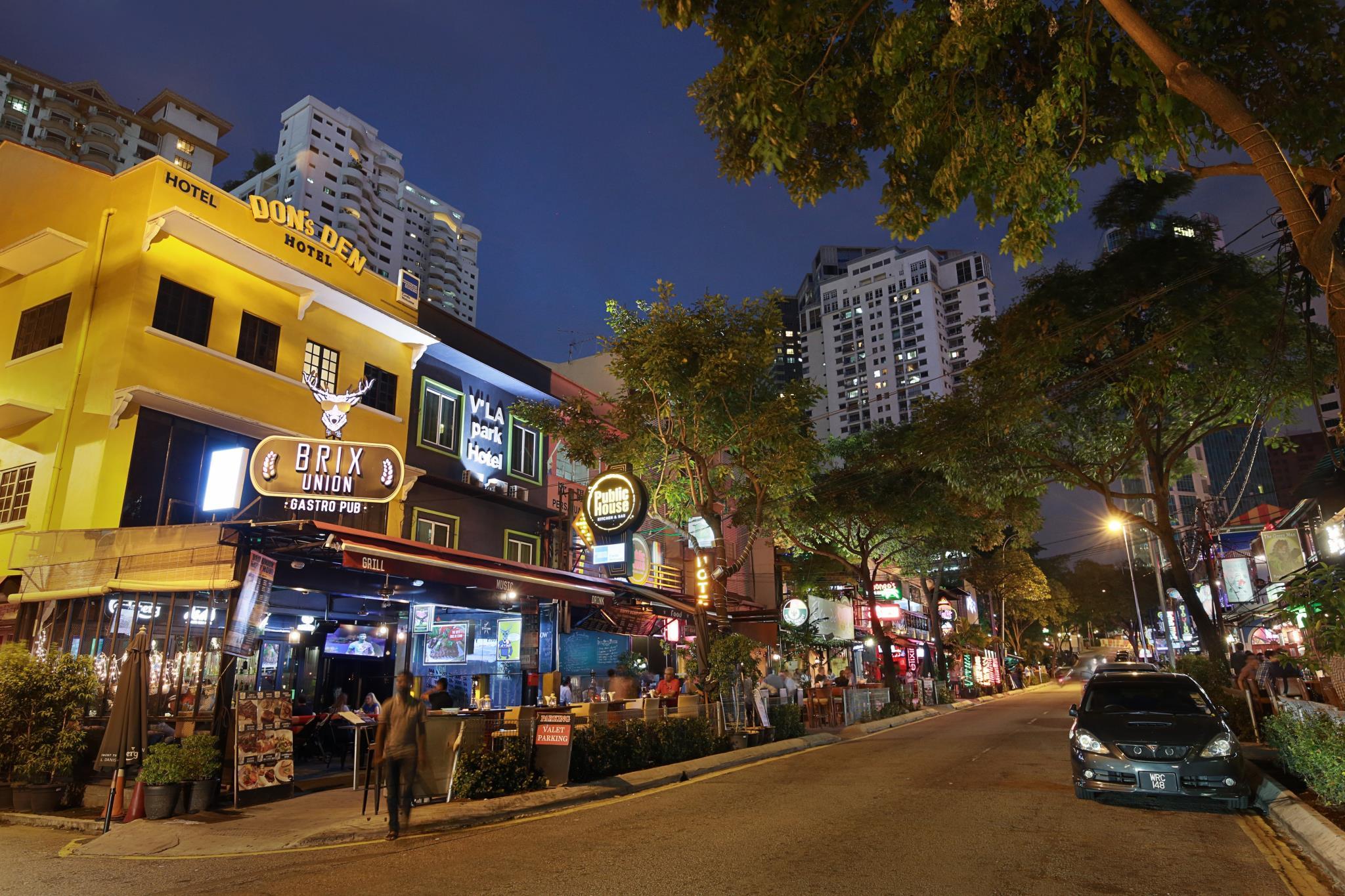 Khu vực xung quanh