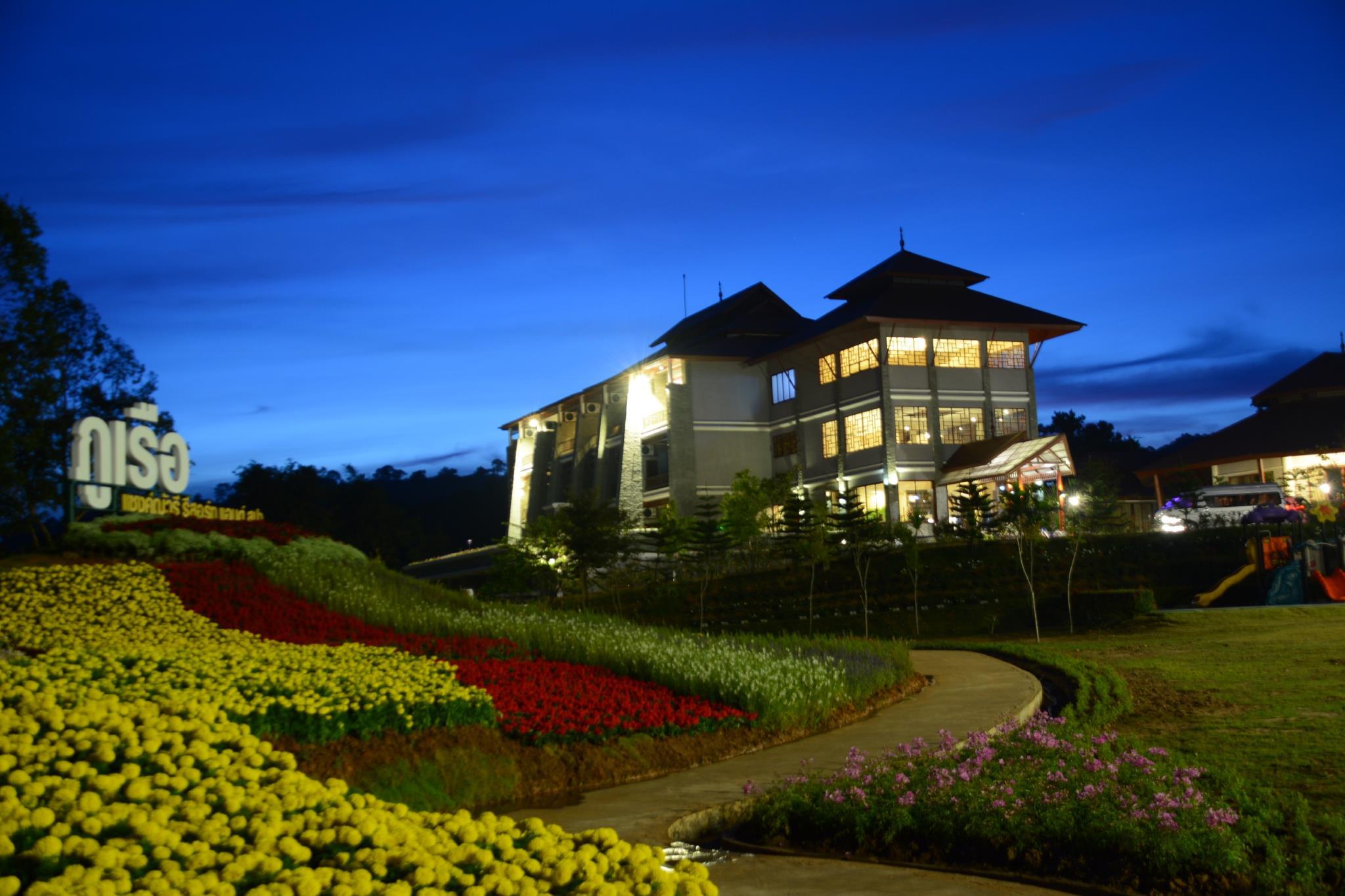 Ngoại cảnh khách sạn