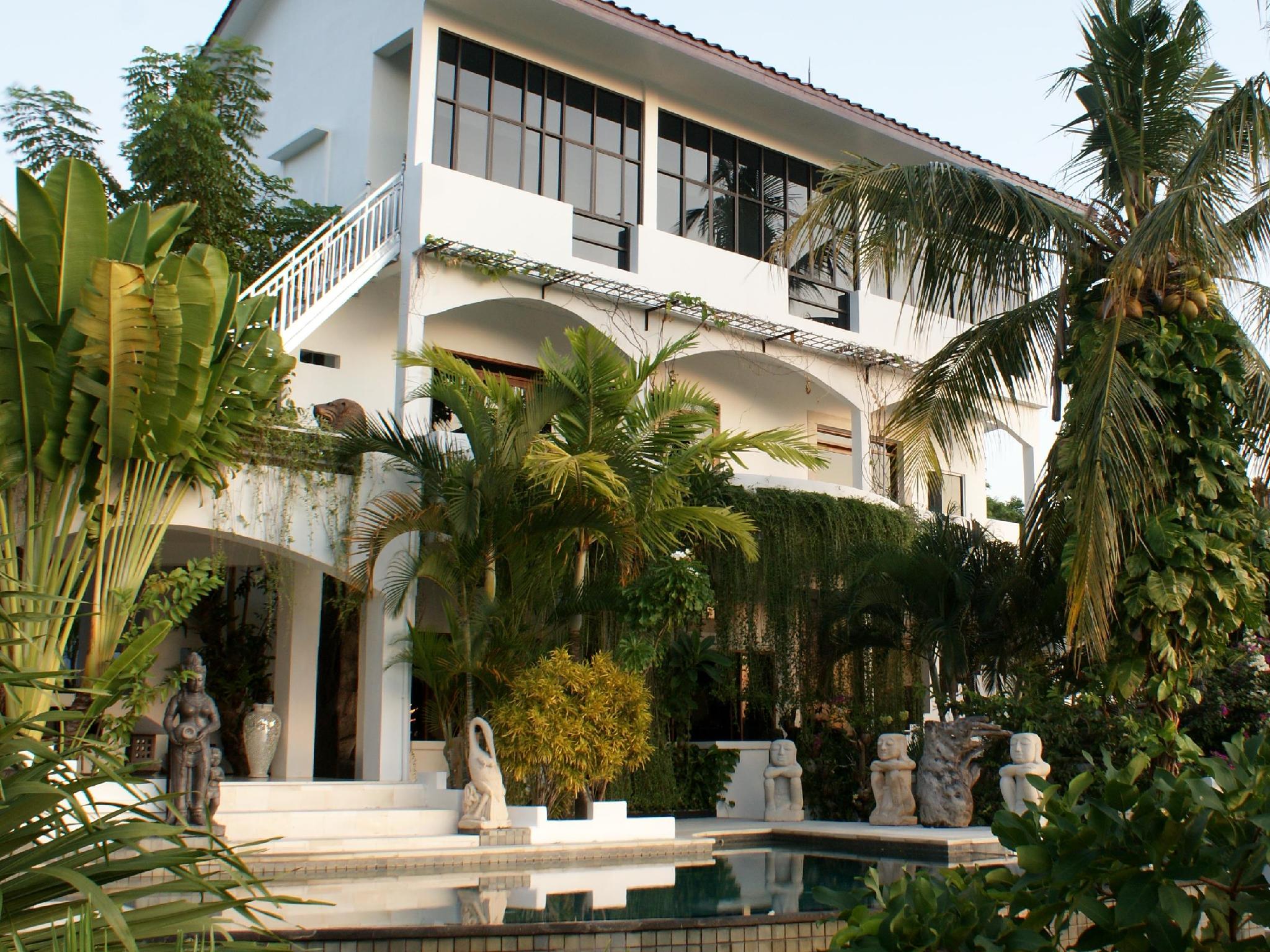 Ngoại cảnh khách sạn