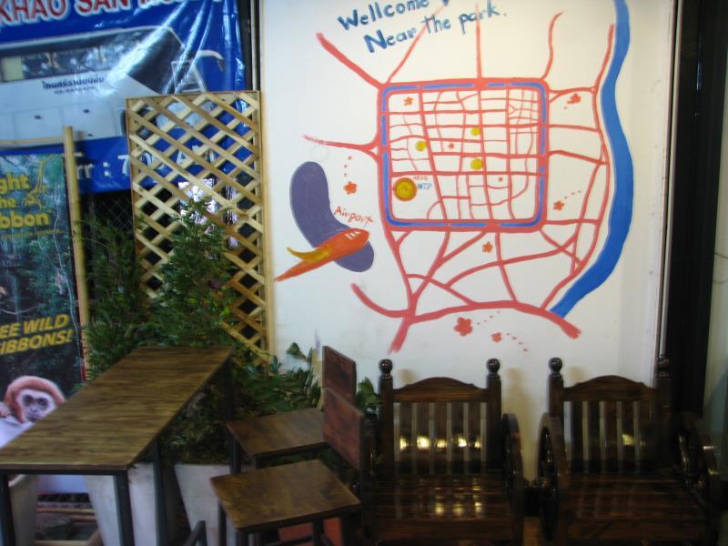 Khu vực xung quanh