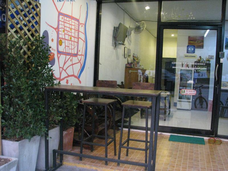 Khu vực xung quanh