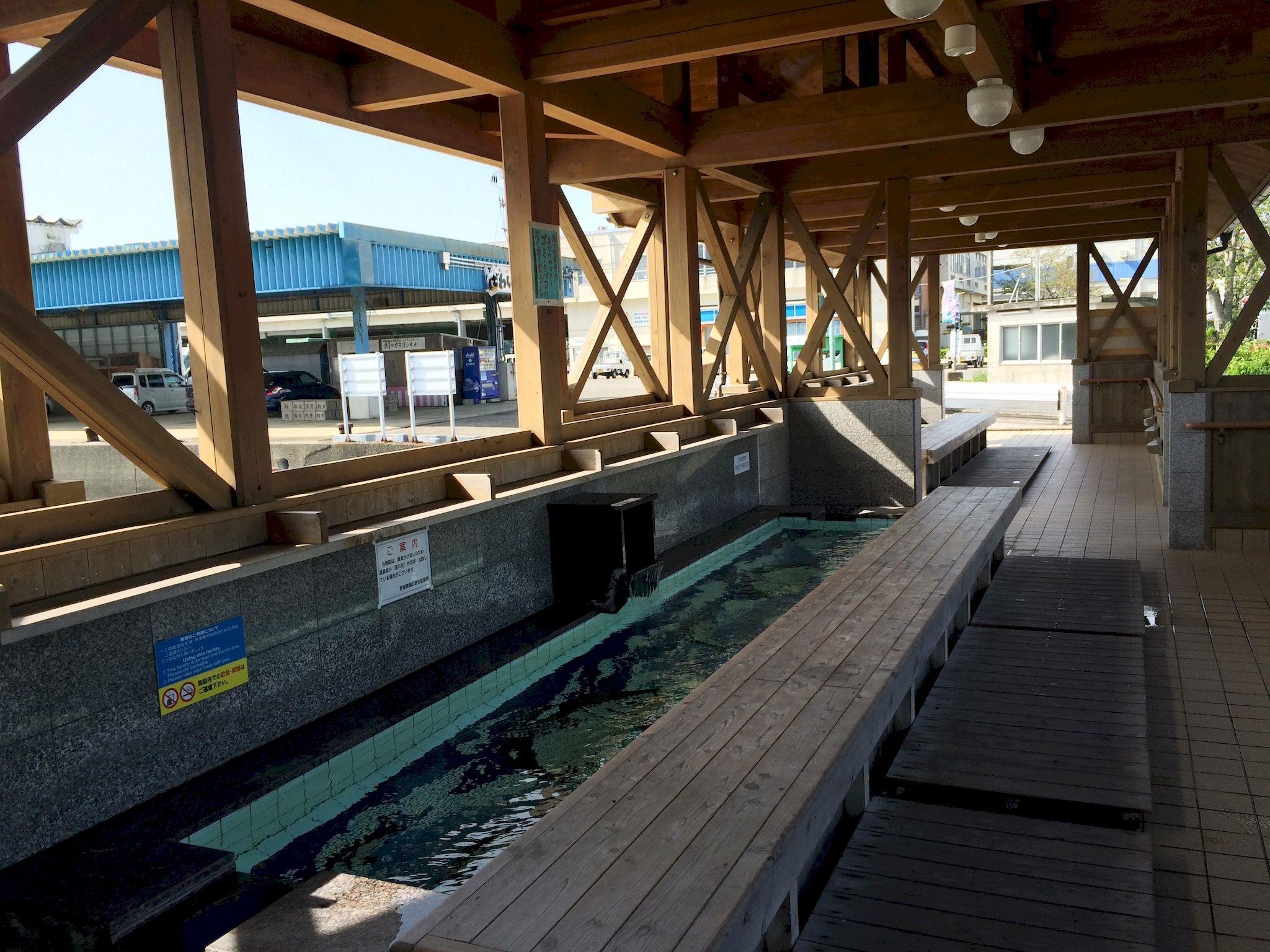 Khu vực xung quanh