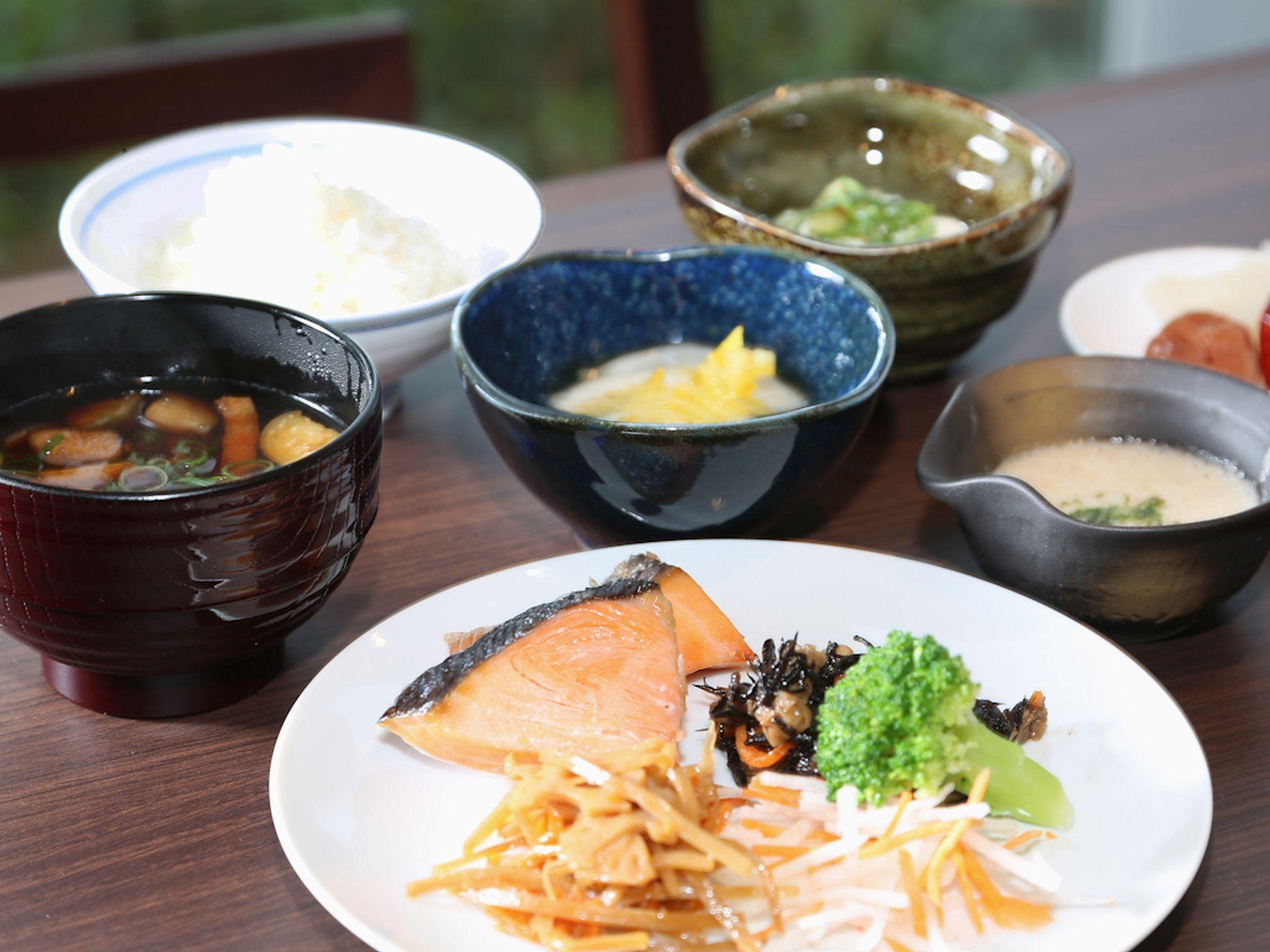 Đồ ăn và thức uống