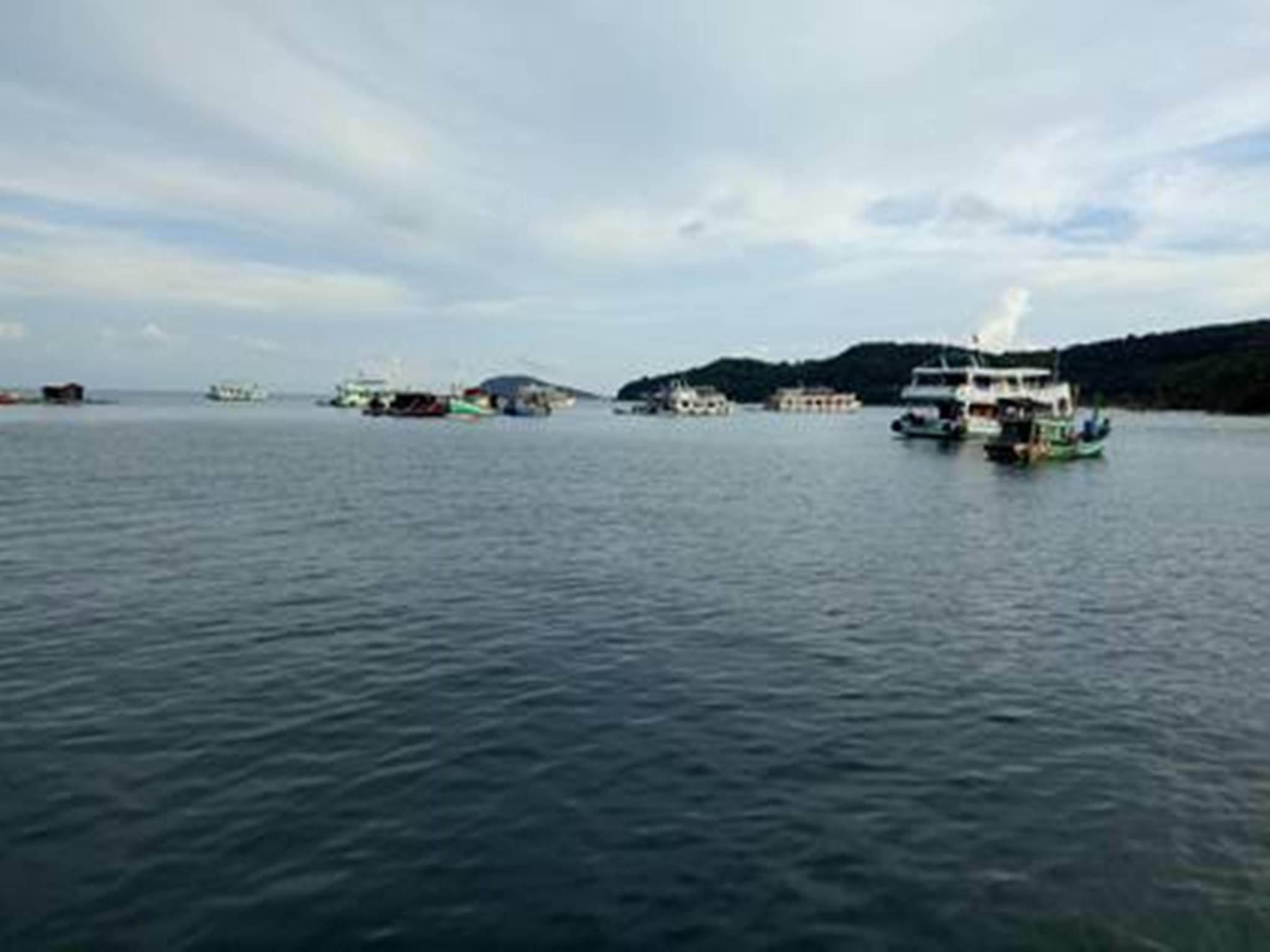 Nơi tham quan gần đây