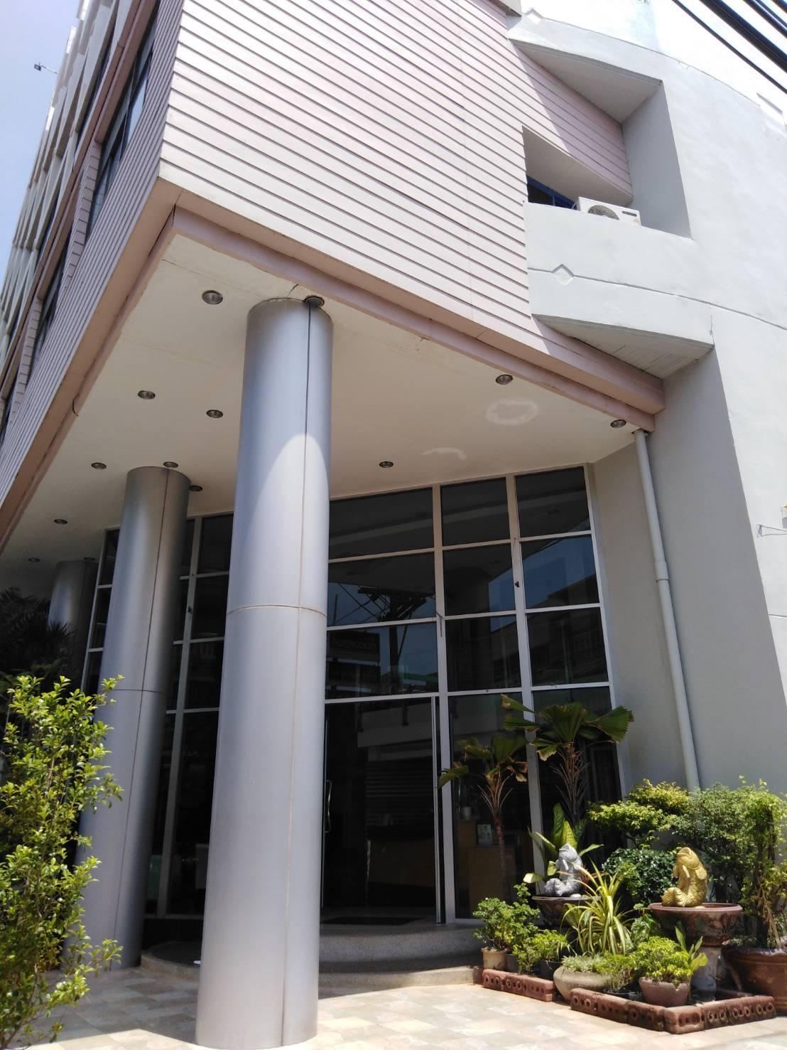 Ngoại cảnh khách sạn