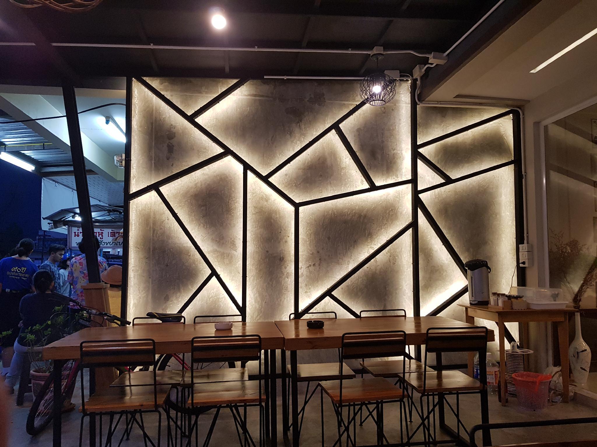 Khu vực xung quanh