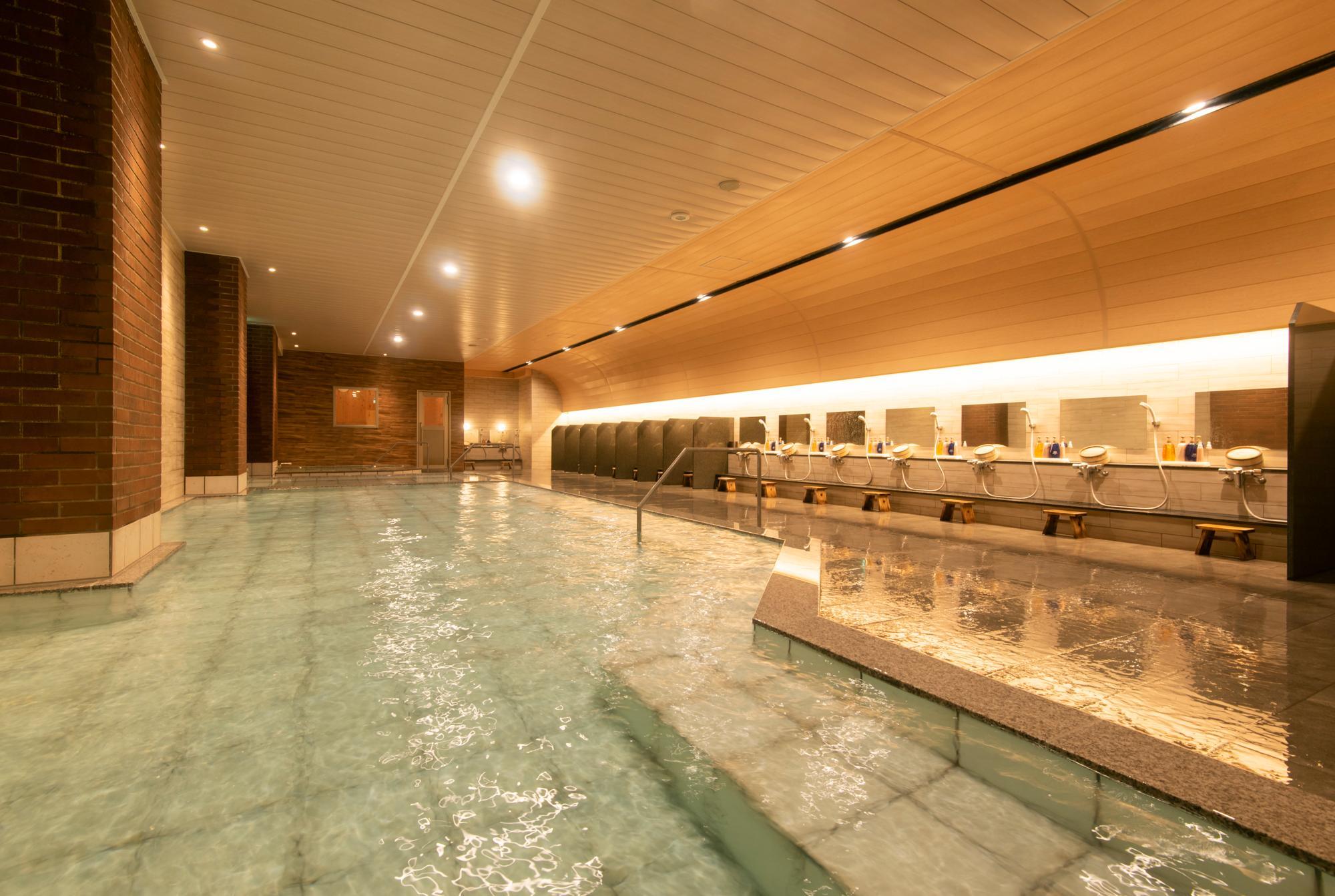 Tắm suối nước nóng